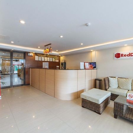 Reddoorz Near Victoria Mall Davao Stadt Exterior foto