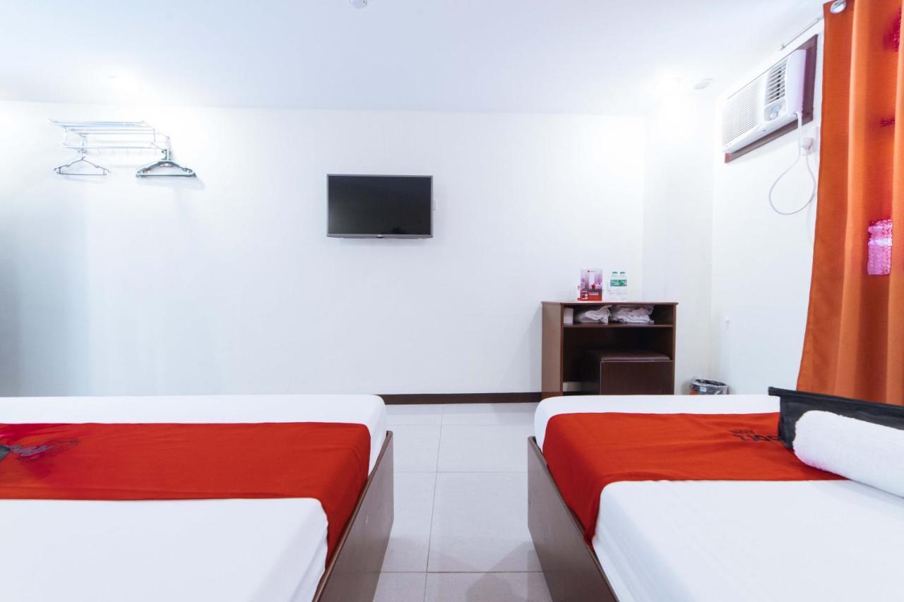 Reddoorz Near Victoria Mall Davao Stadt Exterior foto