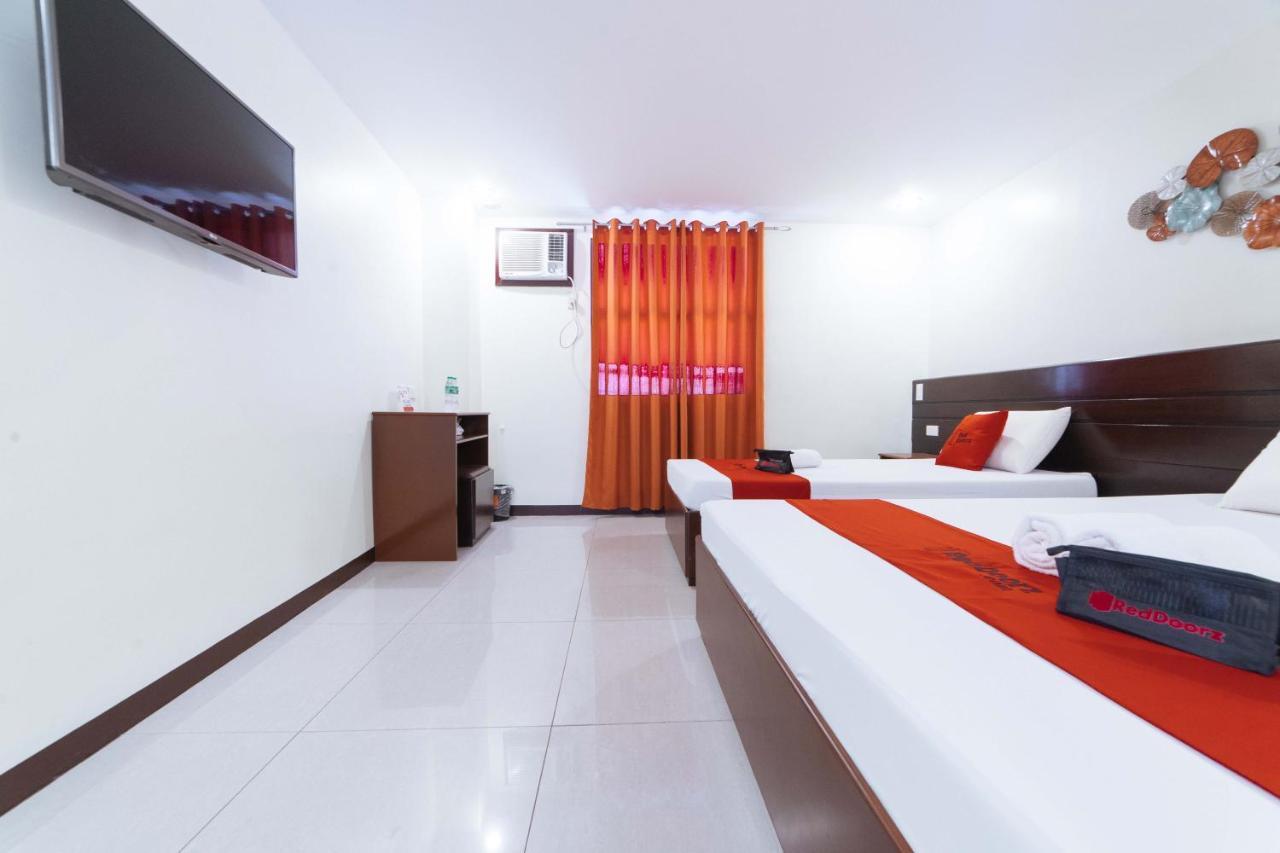Reddoorz Near Victoria Mall Davao Stadt Exterior foto