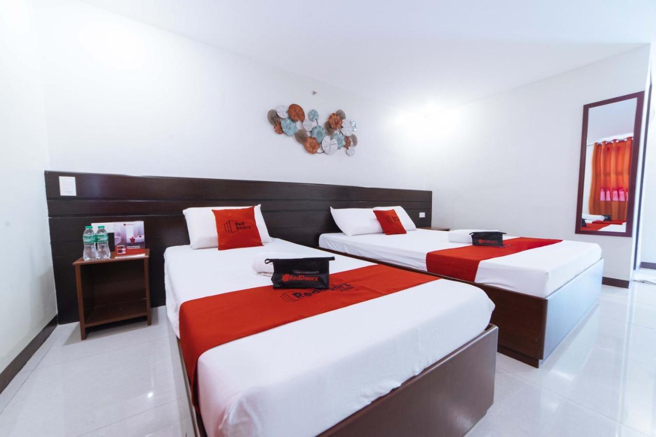 Reddoorz Near Victoria Mall Davao Stadt Exterior foto