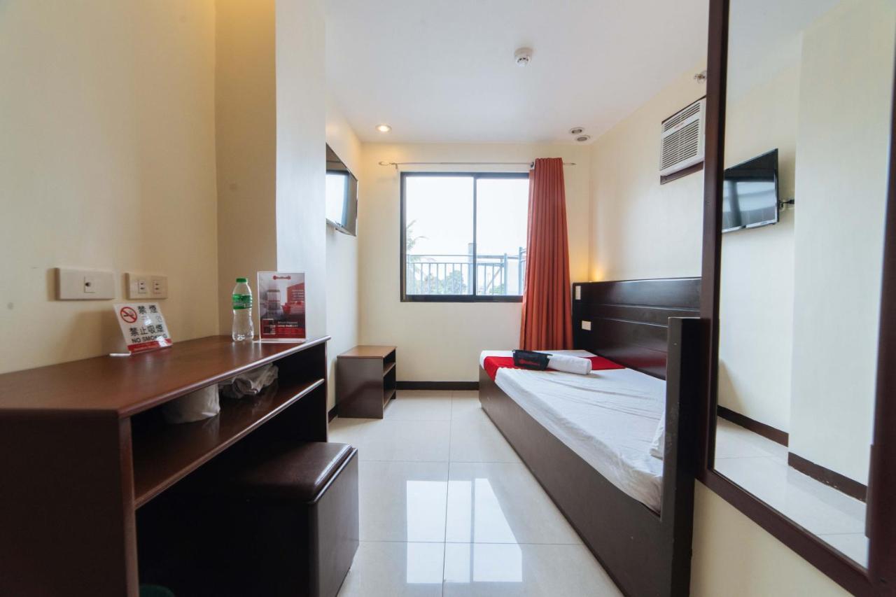 Reddoorz Near Victoria Mall Davao Stadt Exterior foto
